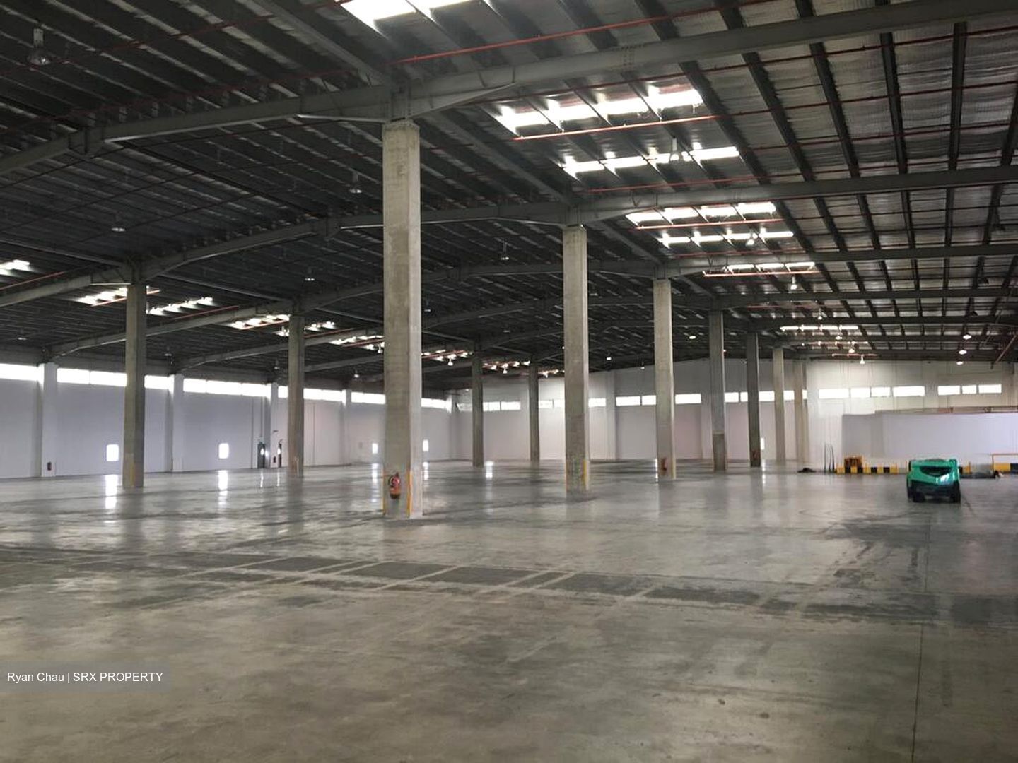 Ibm Place (D16), Warehouse #472989501